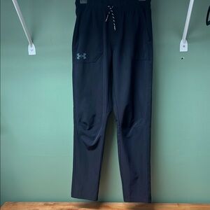 Kids Under Armour black track pants, size Youth Small, EUC, no flaws.